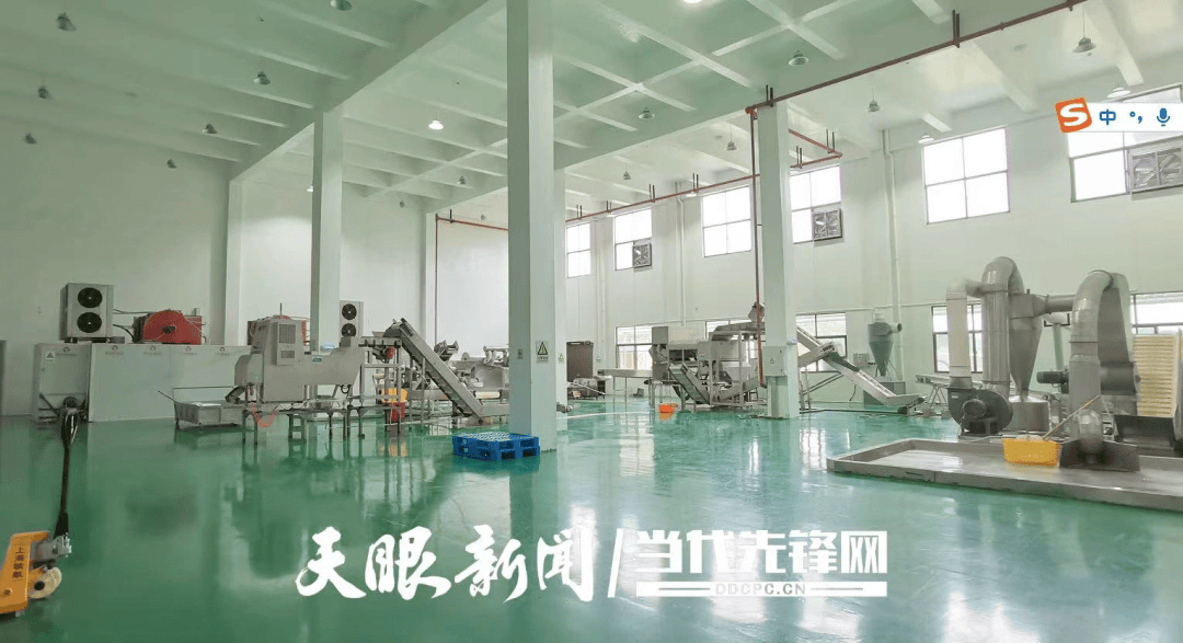 味足 红满坡坚守一线“辣”出新春开门红麻